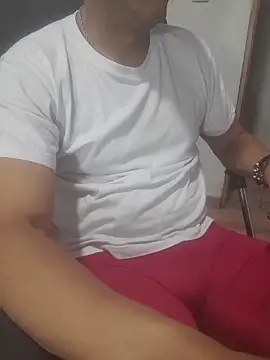 latinmartin73 online show from February 2026 12:21:01 AM