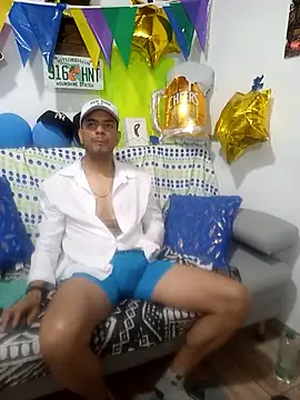 latinmartin73 online show from October 2025 02:46:02 AM
