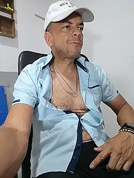 latinmartin73 online show from June 2026 12:26:01 AM