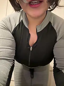 kittyfresita online show from May 2026 07:52:01 AM