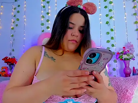 dulcevegga online show from April 2026 01:01:01 AM