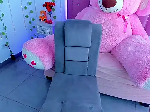 dulcevegga online show from March 2026 09:03:01 PM