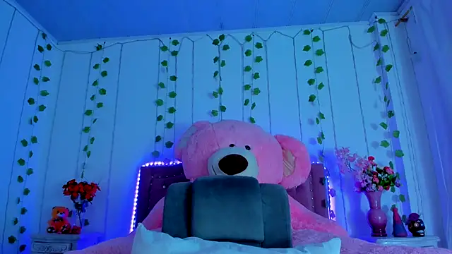 dulcevegga online show from May 2026 03:53:02 AM