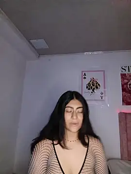 miakhalifaaa  online show from May 2026 09:33:01 PM