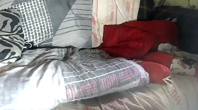 Snapshot of hotyoung24 chatting on February 2025 11:17:01 AM hotyoung24 online show from February 2025 11:17:01 AM