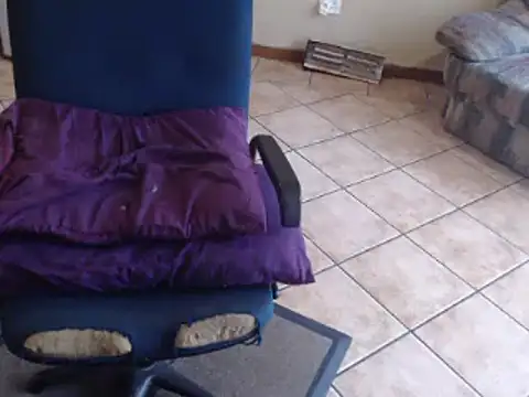 Snapshot of hotyoung24 chatting on December 2024 03:58:02 AM hotyoung24 online show from December 2024 03:58:02 AM