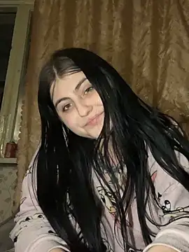 NanaDaizy online show from November 2025 08:35:01 PM