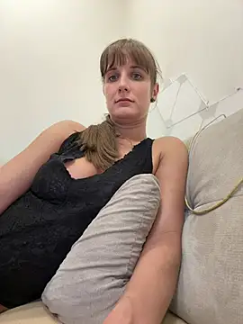 Snapshot of jennifer11772 chatting on April 2026 07:20:02 PM jennifer11772 online show from April 2026 07:20:02 PM