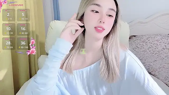 Caitlyn   online show from December 2025 12:31:01 PM