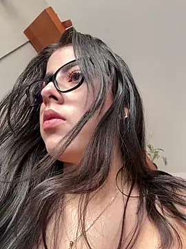 DakotaShelby online show from April 2026 08:15:01 PM