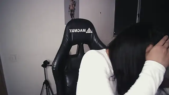 Snapshot of Kiitygirl chatting on January 2026 07:56:01 AM Kiitygirl online show from January 2026 07:56:01 AM