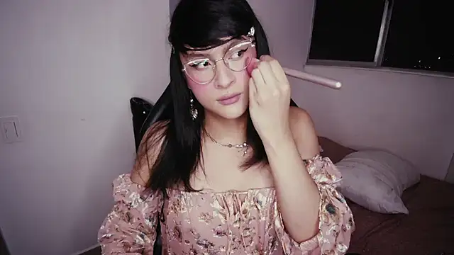 Snapshot of Kiitygirl chatting on January 2026 06:09:01 AM Kiitygirl online show from January 2026 06:09:01 AM