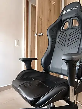 Kiitygirl online show from March 2026 08:59:01 PM