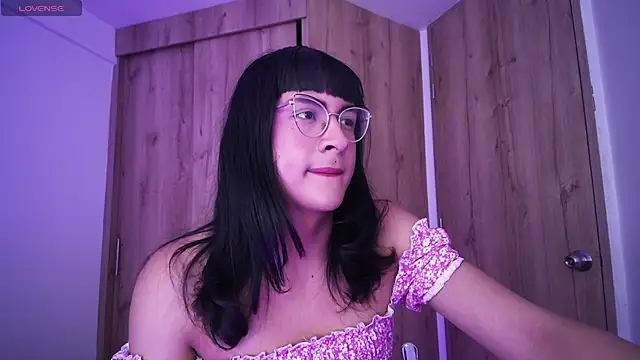 Snapshot of Kiitygirl chatting on January 2025 08:01:02 PM Kiitygirl online show from January 2025 08:01:02 PM