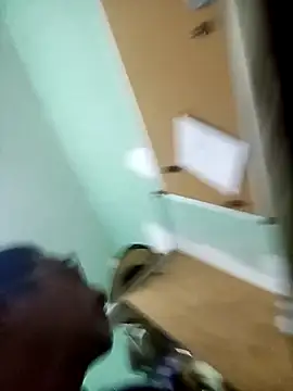 Andresguz35 online show from February 2026 05:24:02 PM