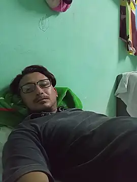 Andresguz35 online show from November 2025 04:05:01 AM