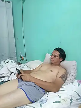 Andresguz35 online show from April 2026 05:00:02 AM