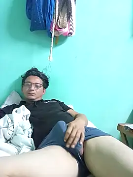 Andresguz35 online show from February 2026 06:12:02 AM