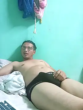 Andresguz35 online show from March 2026 04:42:02 AM