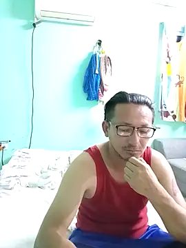 Andresguz35 online show from March 2026 02:30:01 AM