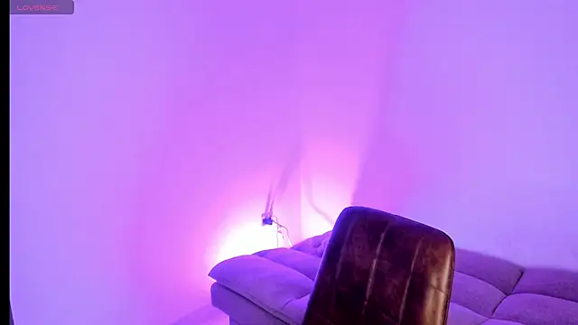 soy jess03 online show from June 2026 06:20:01 PM