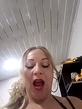 Fenix 528 online show from November 2025 12:33:02 AM