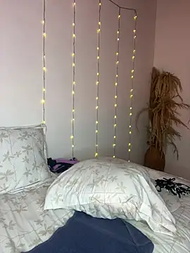 Maisa issa online show from April 2026 07:58:02 PM