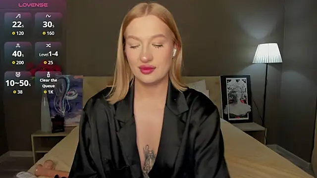 Snapshot of Emma__Leee chatting on October 2025 01:07:02 AM Emma Leee online show from October 2025 01:07:02 AM