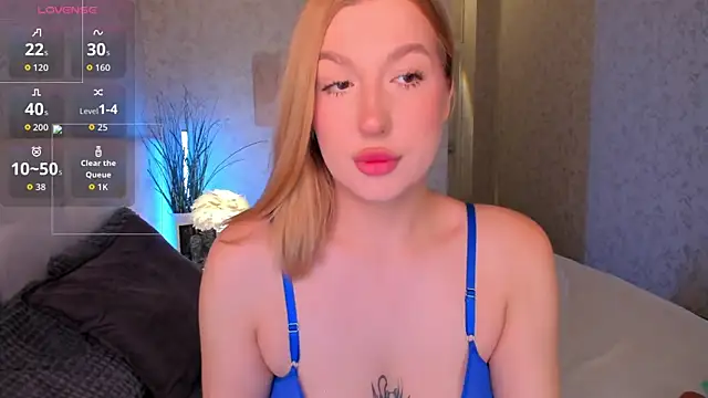 Snapshot of Emma__Leee chatting on November 2025 12:47:02 AM Emma Leee online show from November 2025 12:47:02 AM