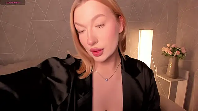 Emma  Leee online show from September 2025 12:54:02 AM