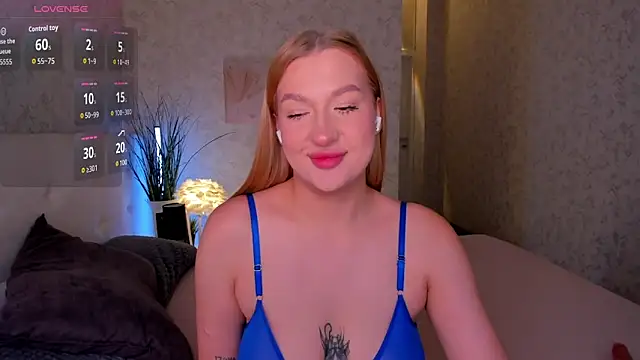 Snapshot of Emma__Leee chatting on November 2025 12:26:01 AM Emma Leee online show from November 2025 12:26:01 AM