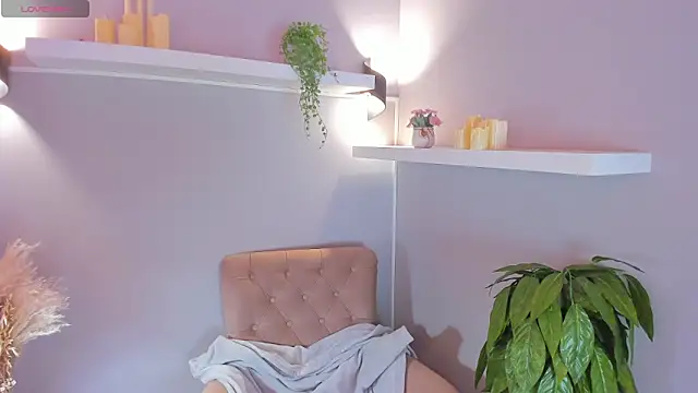 Emma  Leee online show from May 2026 12:53:03 AM