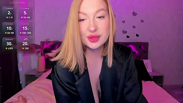 Emma  Leee online show from October 2025 12:45:01 AM