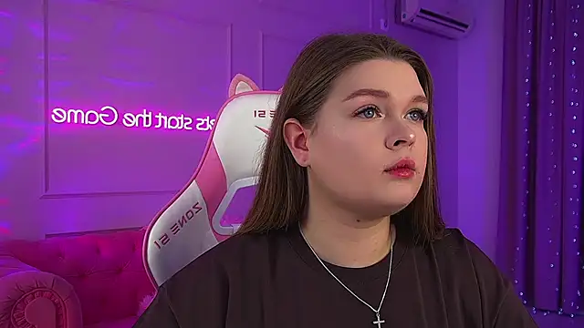 CrystalLyons online show from March 2026 06:24:02 AM