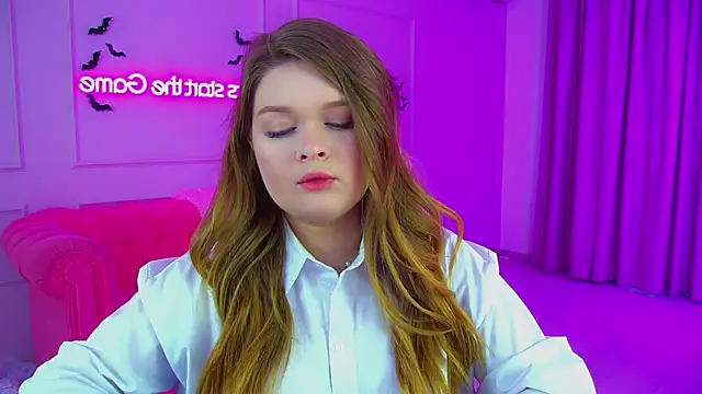 CrystalLyons online show from October 2025 11:09:01 AM