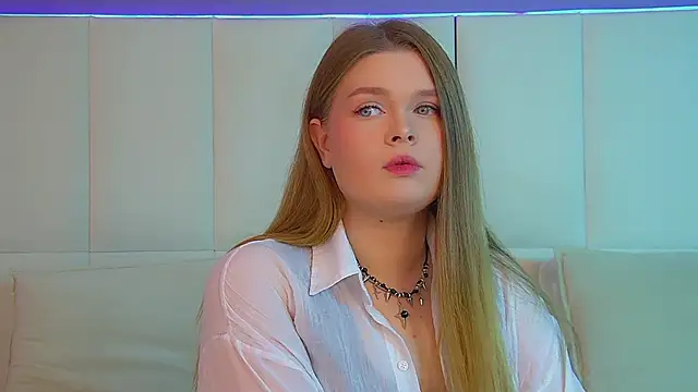 CrystalLyons online show from November 2025 06:13:02 AM