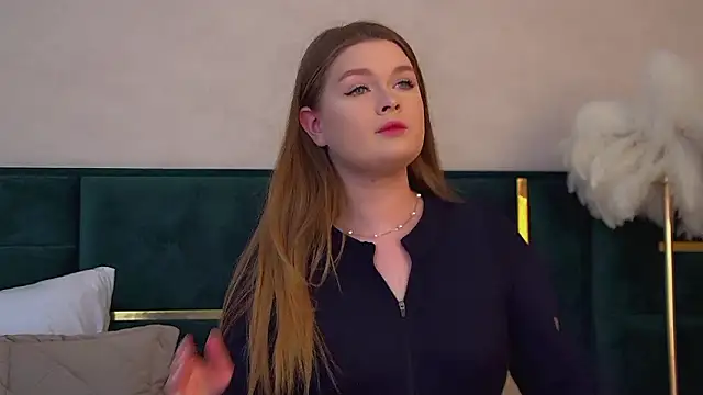 CrystalLyons online show from February 2026 06:07:02 PM