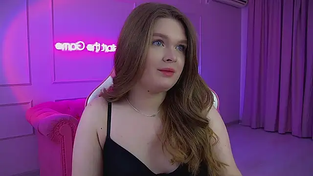 CrystalLyons online show from June 2026 06:30:01 PM