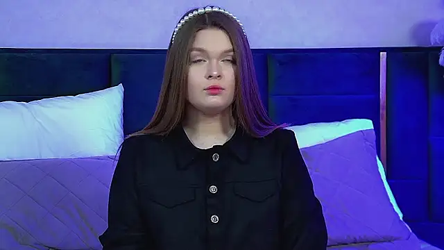 CrystalLyons online show from March 2026 06:35:01 AM