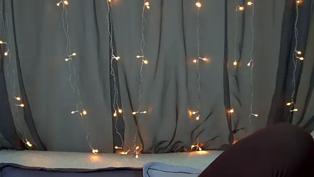 ChristinaMilton online show from November 2025 06:12:02 PM