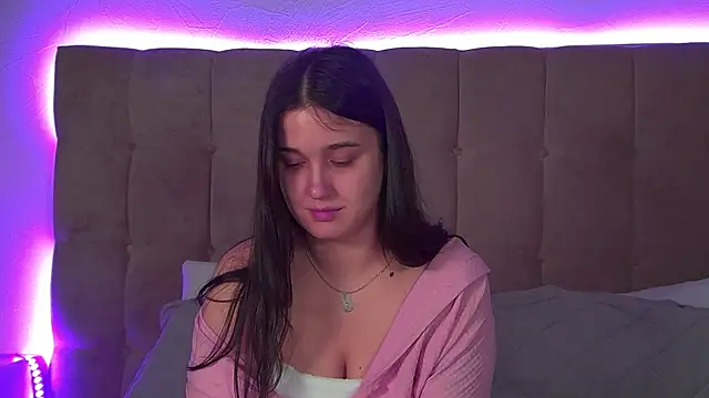 ChristinaMilton online show from November 2025 06:19:02 PM