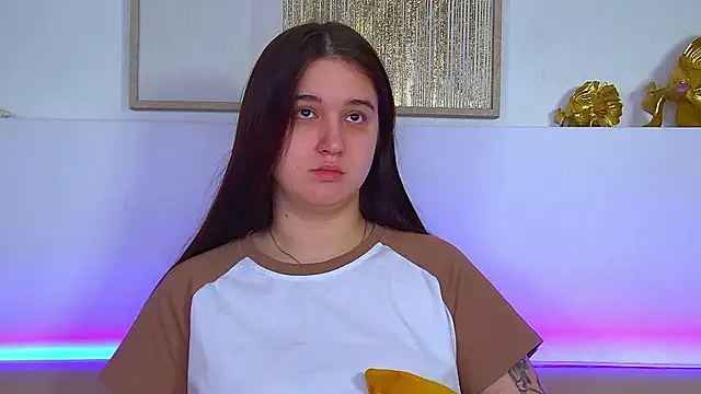 ChristinaMilton online show from March 2026 07:25:01 AM