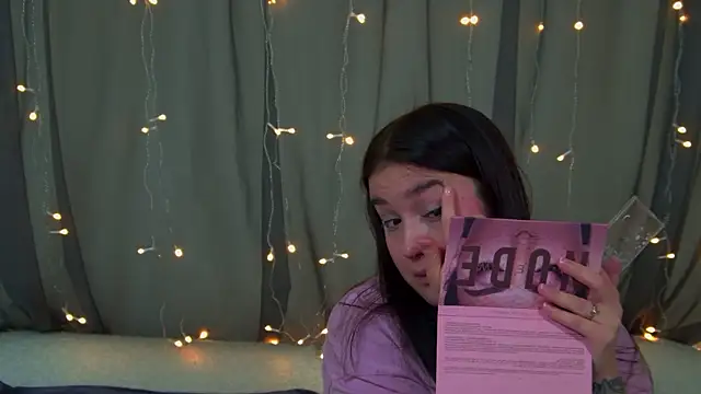 ChristinaMilton online show from November 2025 06:30:02 PM