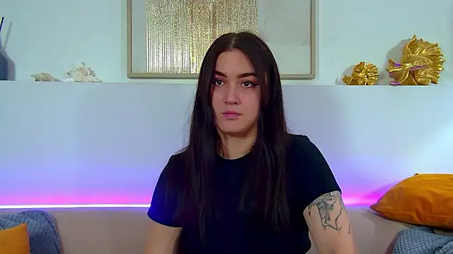 ChristinaMilton online show from October 2025 06:31:02 PM