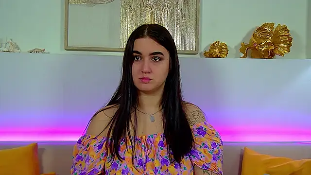 ChristinaMilton online show from November 2025 06:34:02 PM