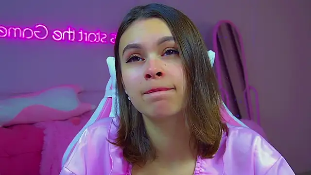 PollyLanders online show from October 2025 06:31:02 PM