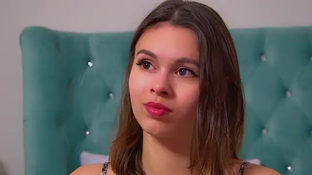 PollyLanders online show from November 2025 04:22:02 PM