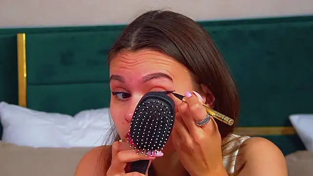 PollyLanders online show from September 2025 06:24:02 PM