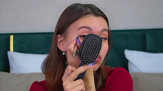 PollyLanders online show from November 2025 06:28:01 AM