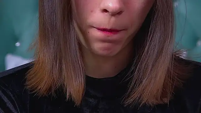 PollyLanders online show from November 2025 07:46:01 PM